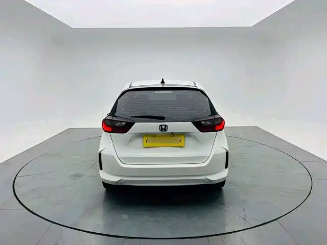 Honda Fit — миниатюра 8