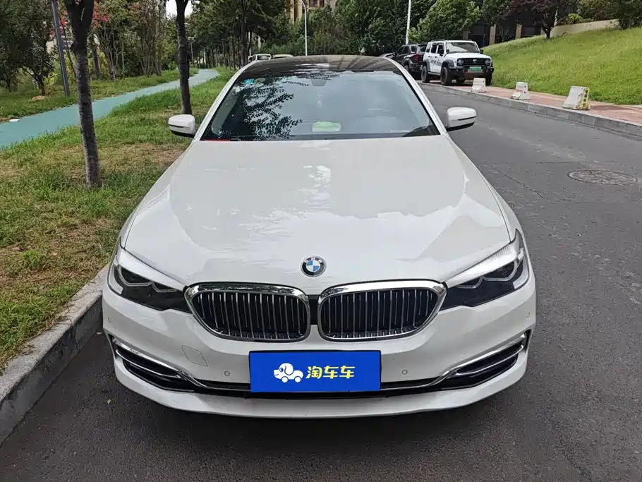 BMW 5 Series — миниатюра 2