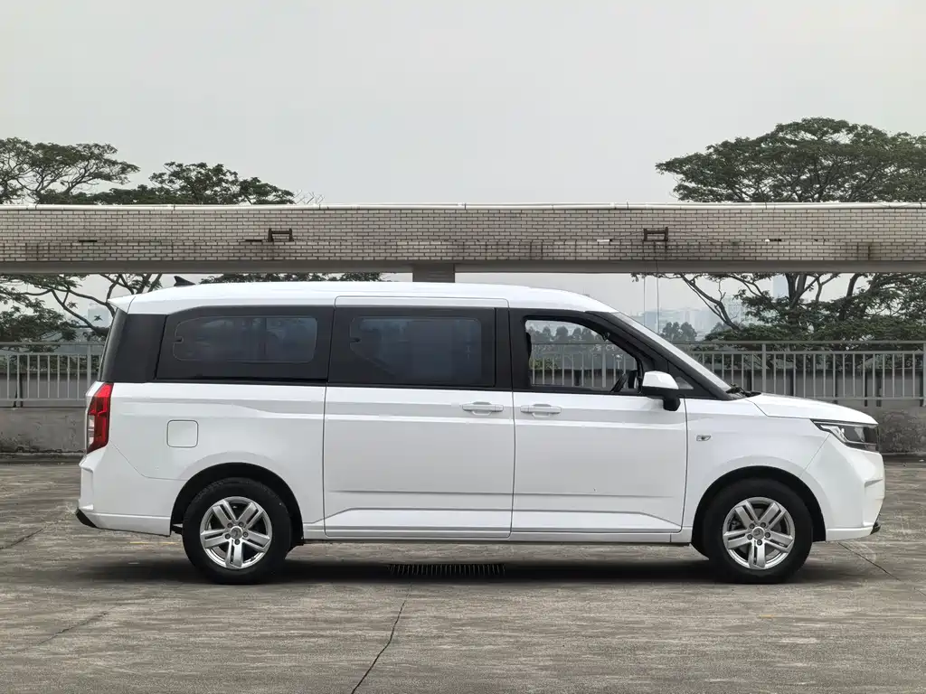 WULING WULING JOURNEY