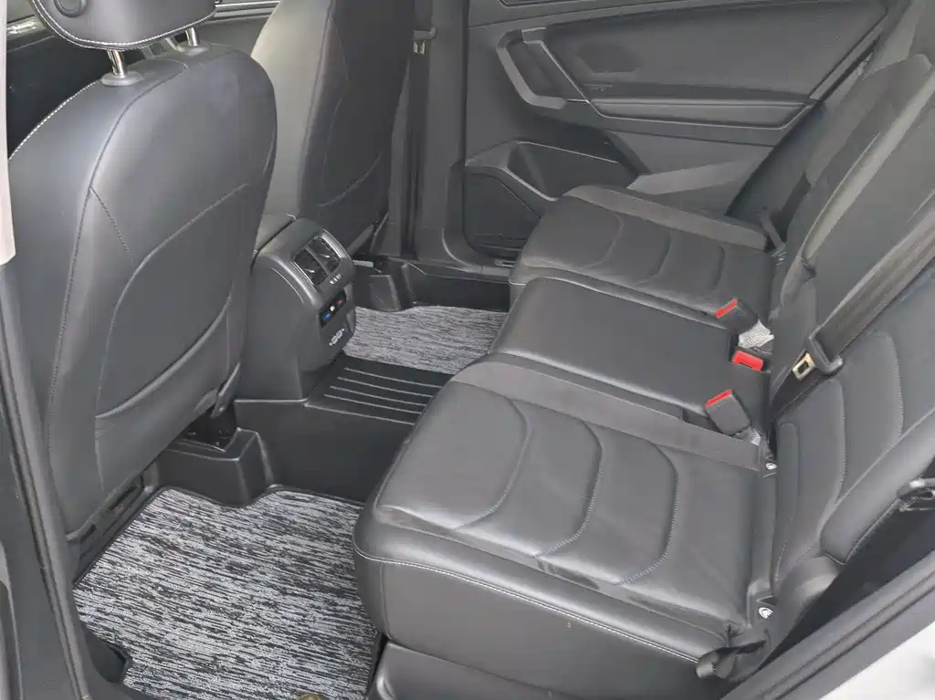 Volkswagen Tiguan L — миниатюра 13