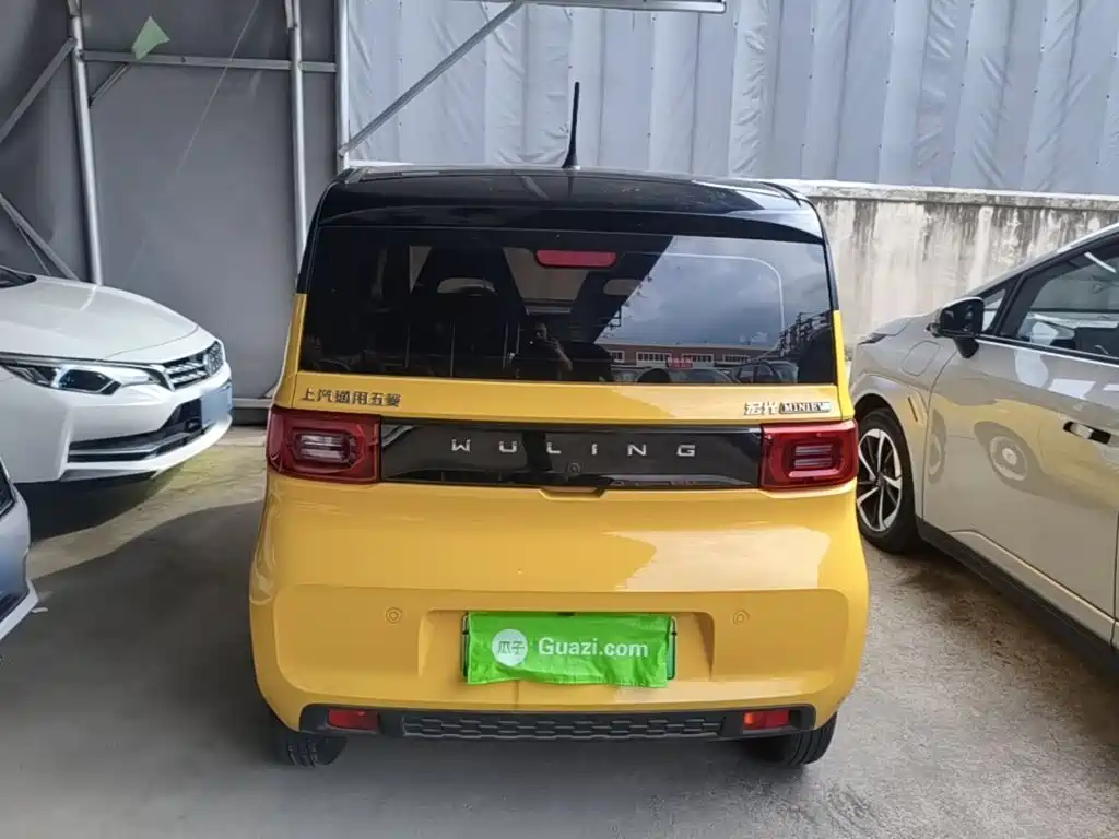Wuling MINIEV — миниатюра 6