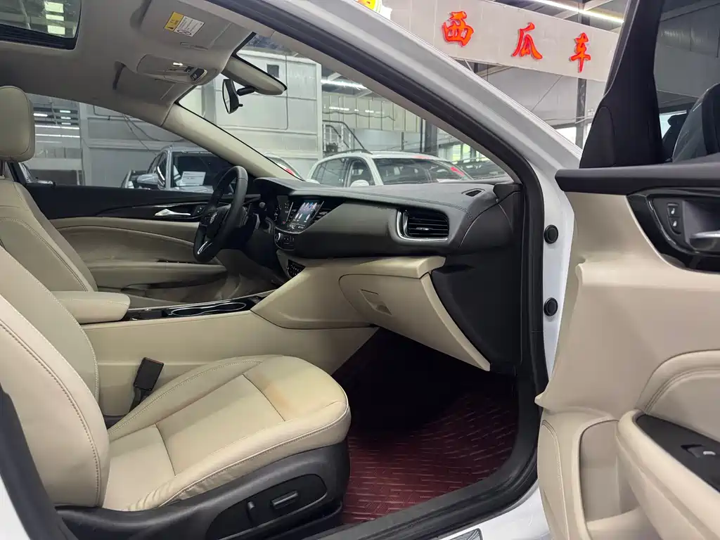 Buick Regal — миниатюра 4