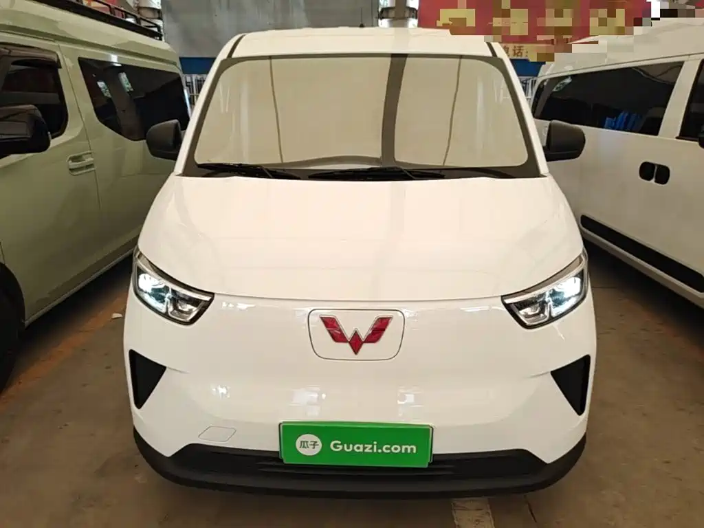 Wuling Yangguang — миниатюра 3