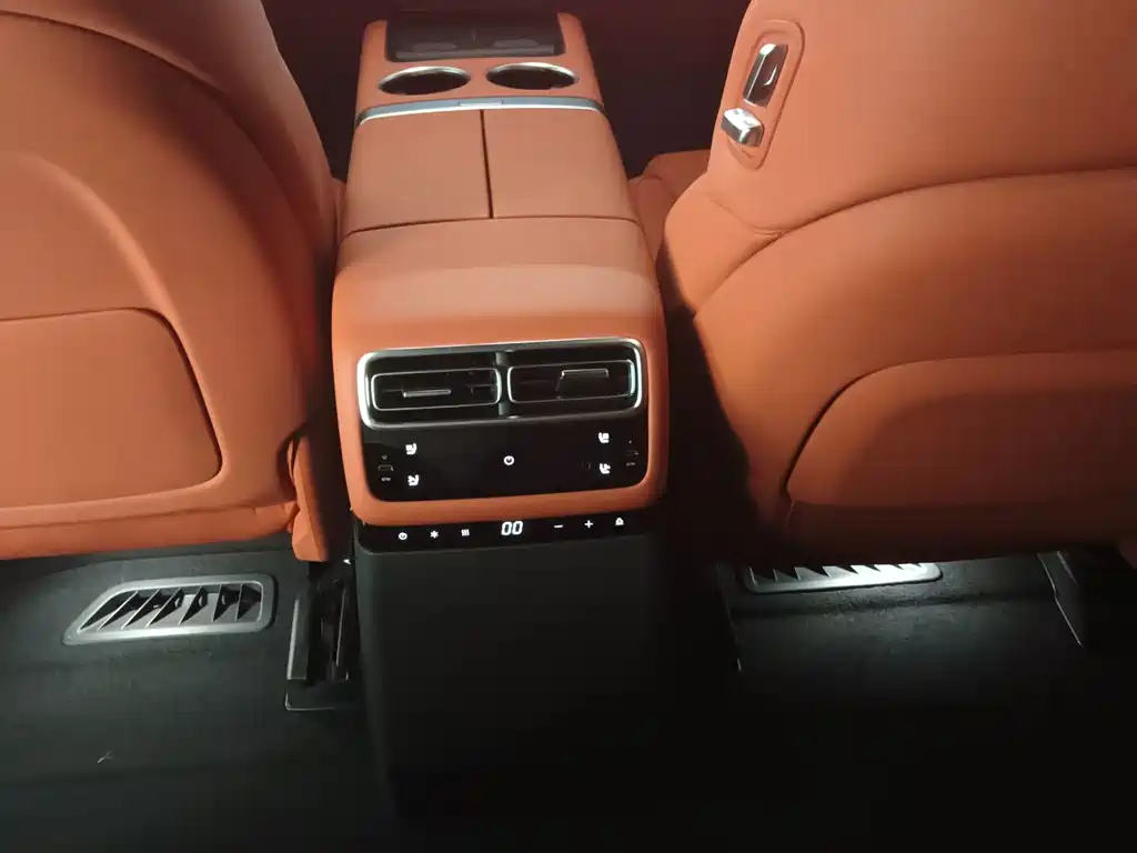 Li Auto Li L7 — миниатюра 6