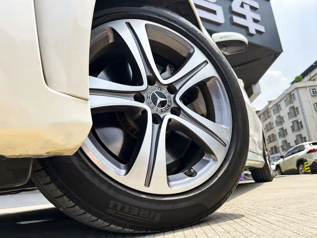 Mercedes-Benz C-Class — миниатюра 7
