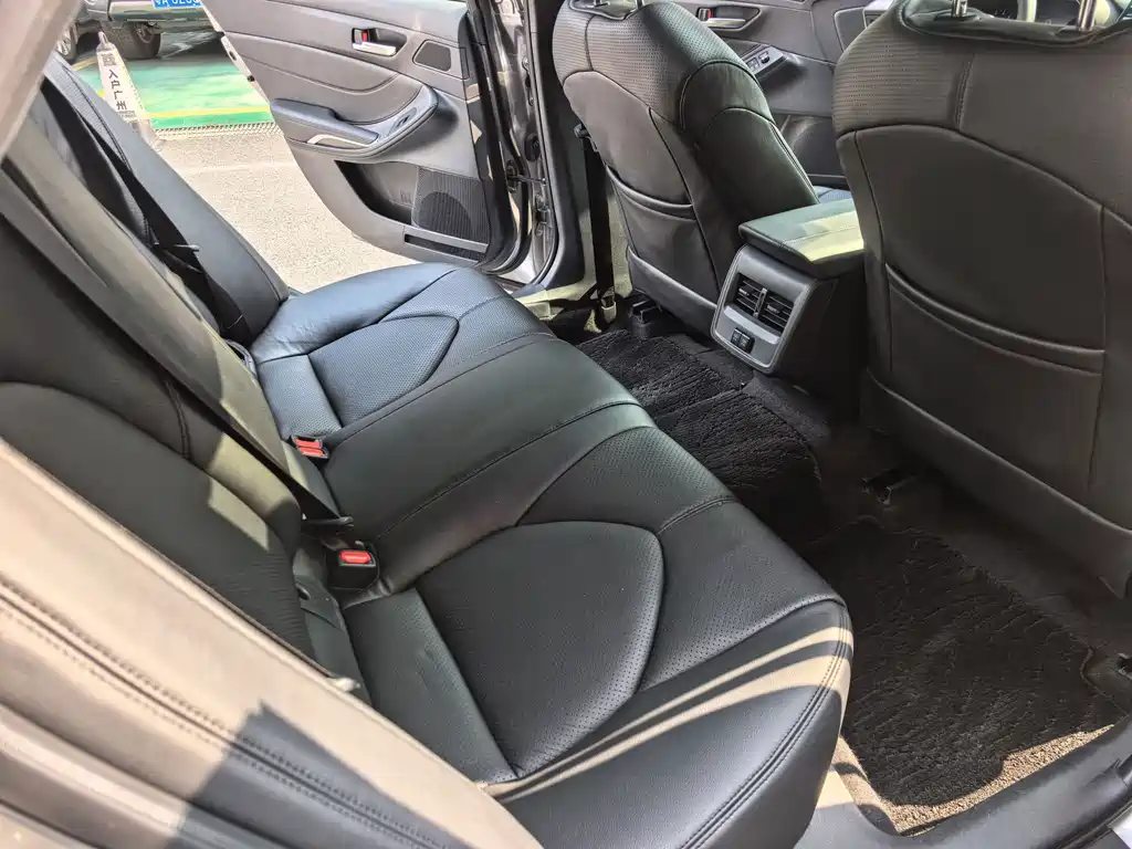 Toyota Avalon — миниатюра 15