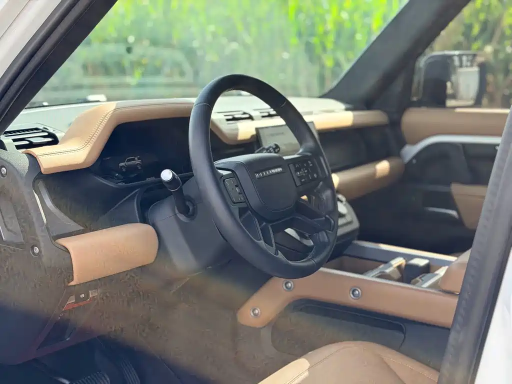 Land Rover Defender — миниатюра 6