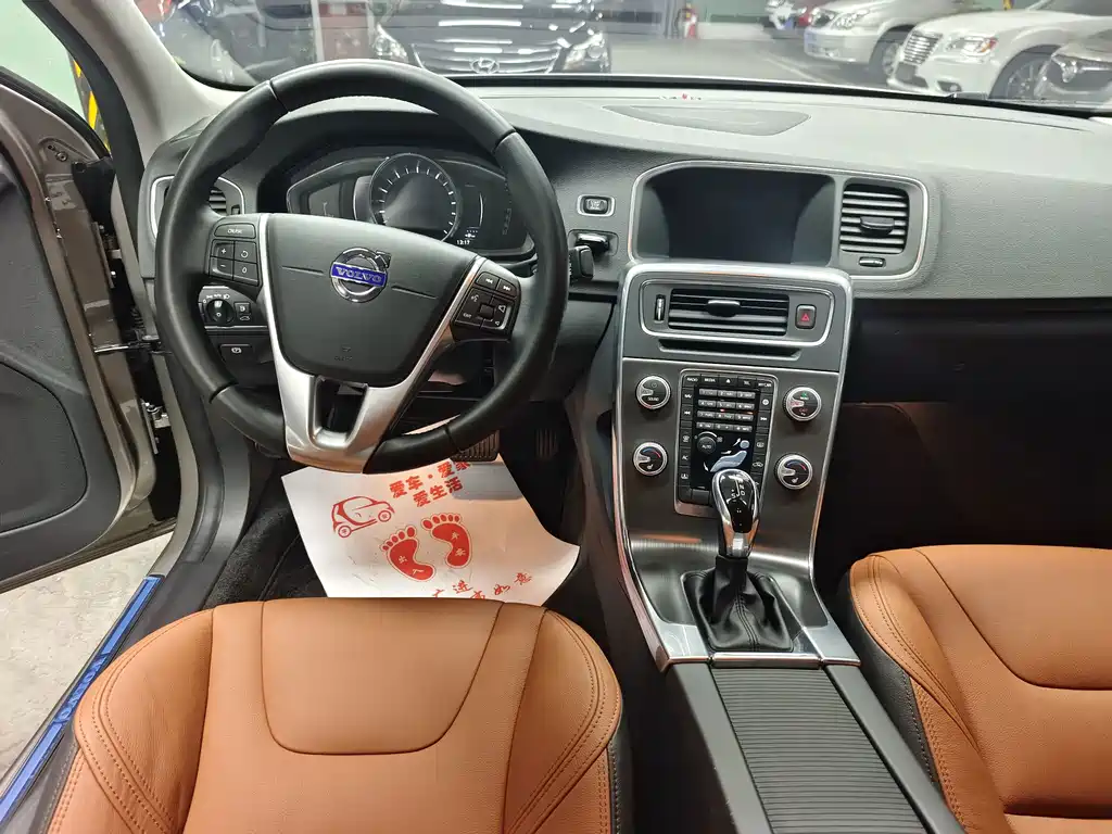 Volvo S60 — миниатюра 6