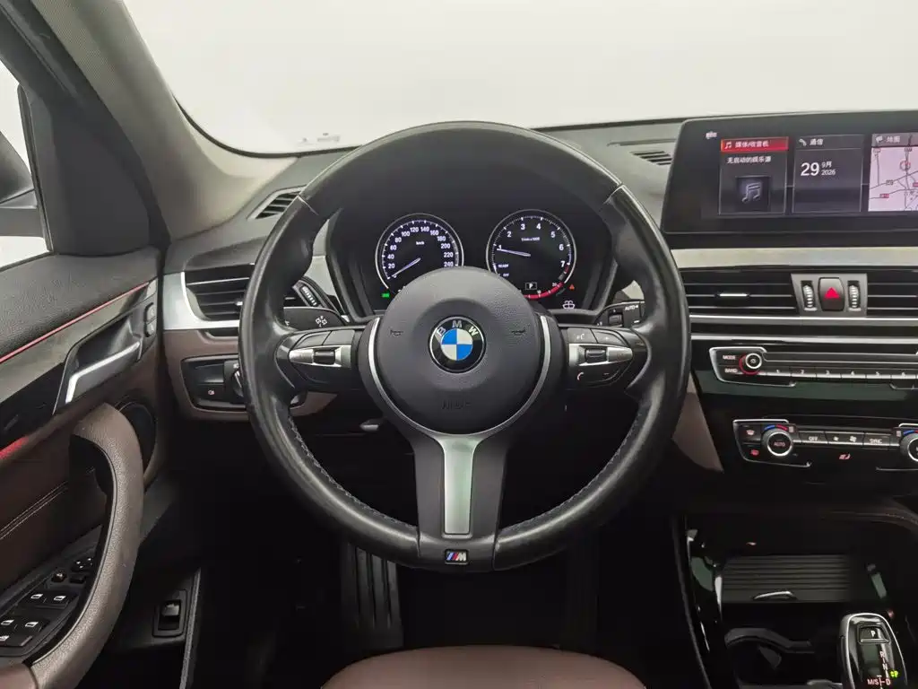 BMW X1 — миниатюра 11