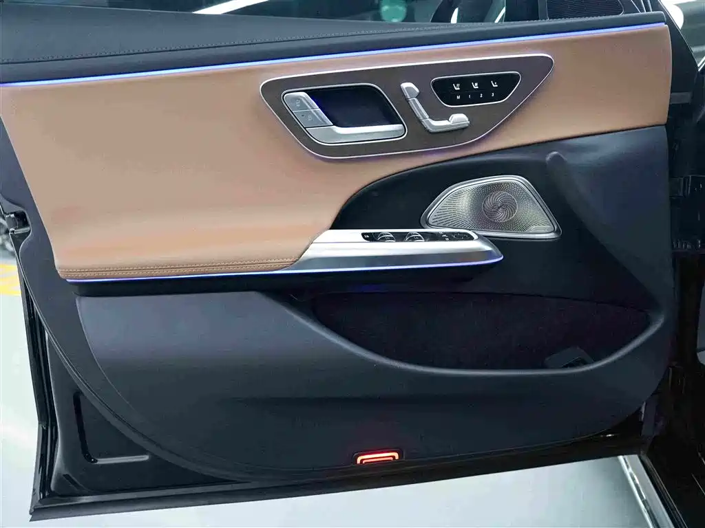 Mercedes-Benz E-Class E 2026 E 300 L Luxury