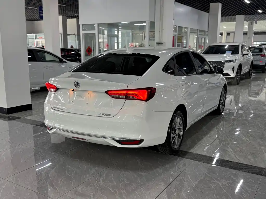 Buick Verano — миниатюра 10