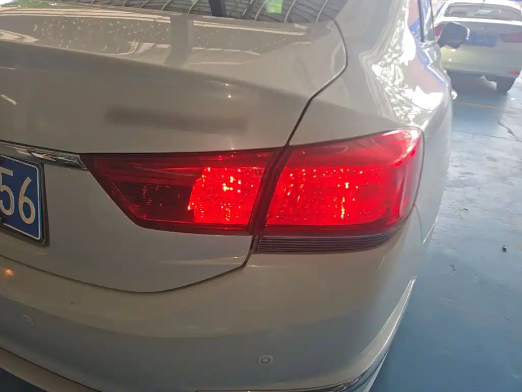 Honda Spirior — миниатюра 8