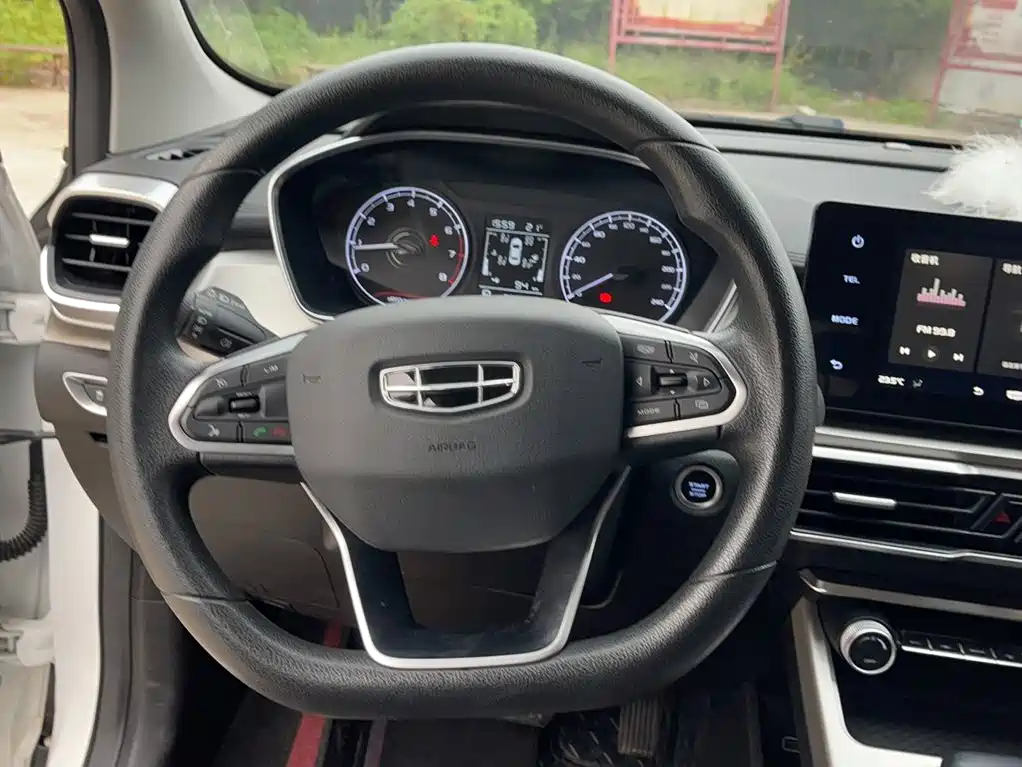 Geely Binyue — миниатюра 19