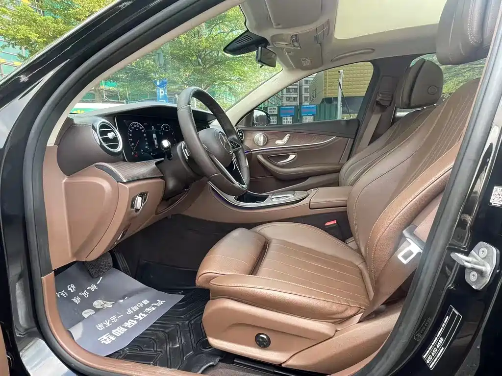 Mercedes-Benz E-Class — миниатюра 6