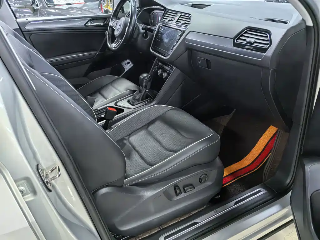 Volkswagen Tiguan L — миниатюра 8