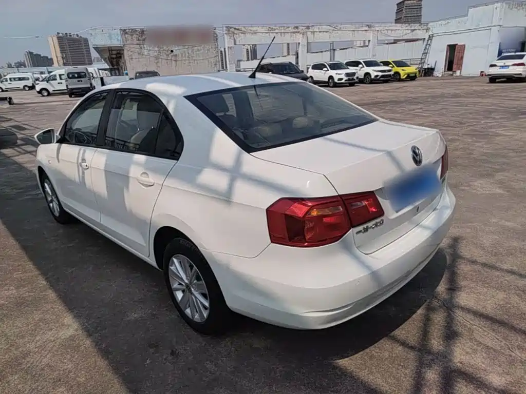 Volkswagen Jetta — миниатюра 5