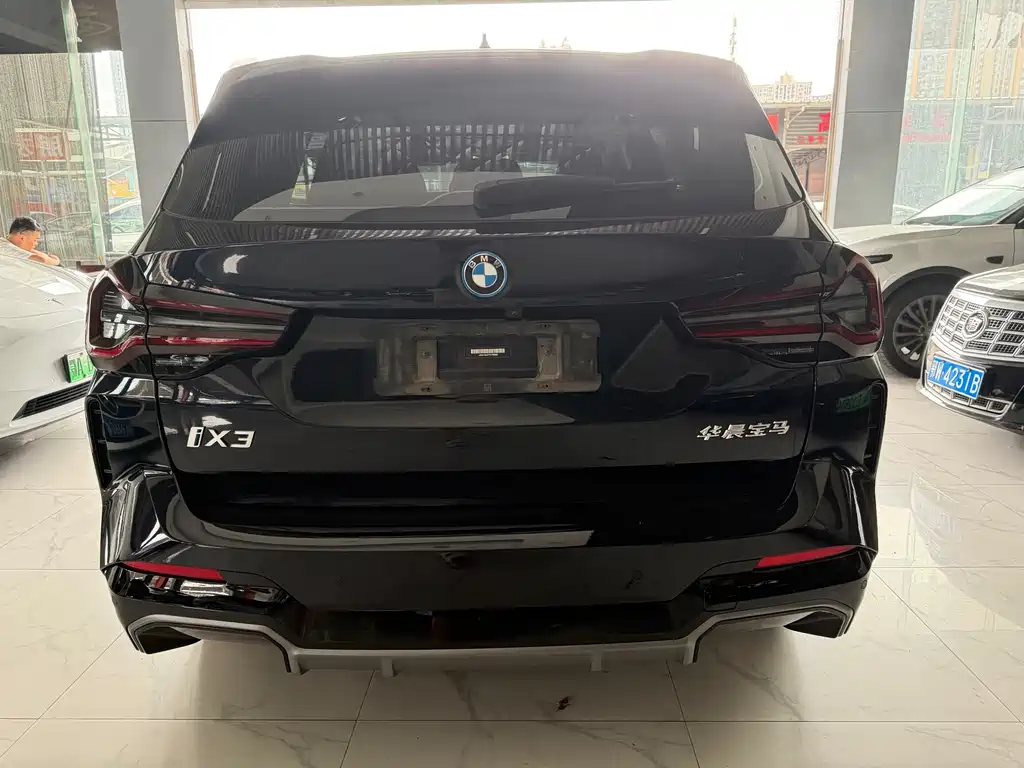 BMW iX3 — миниатюра 8