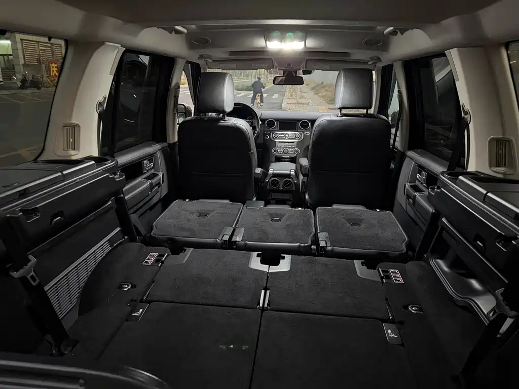 Land Rover Discovery — миниатюра 7