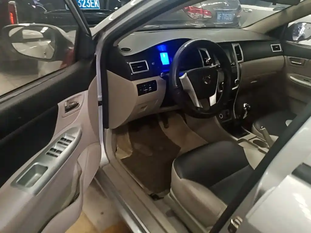 Geely Hijing — миниатюра 16