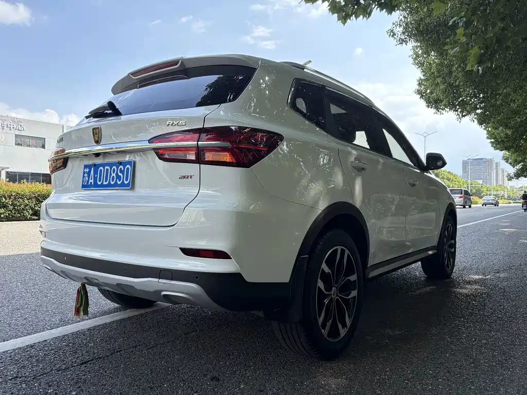 Roewe RX5 — миниатюра 6