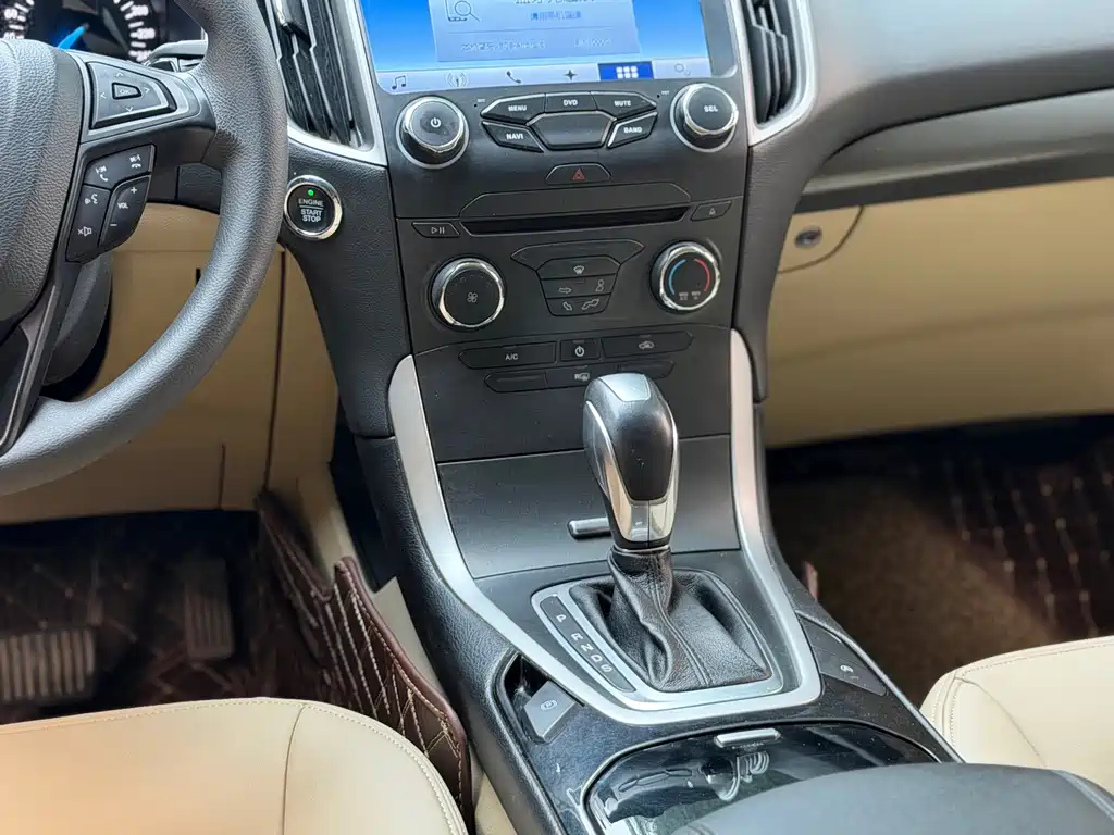 Ford Edge — миниатюра 14