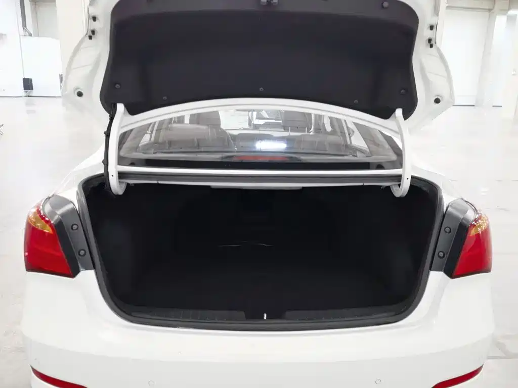 Hyundai Mistra — миниатюра 16