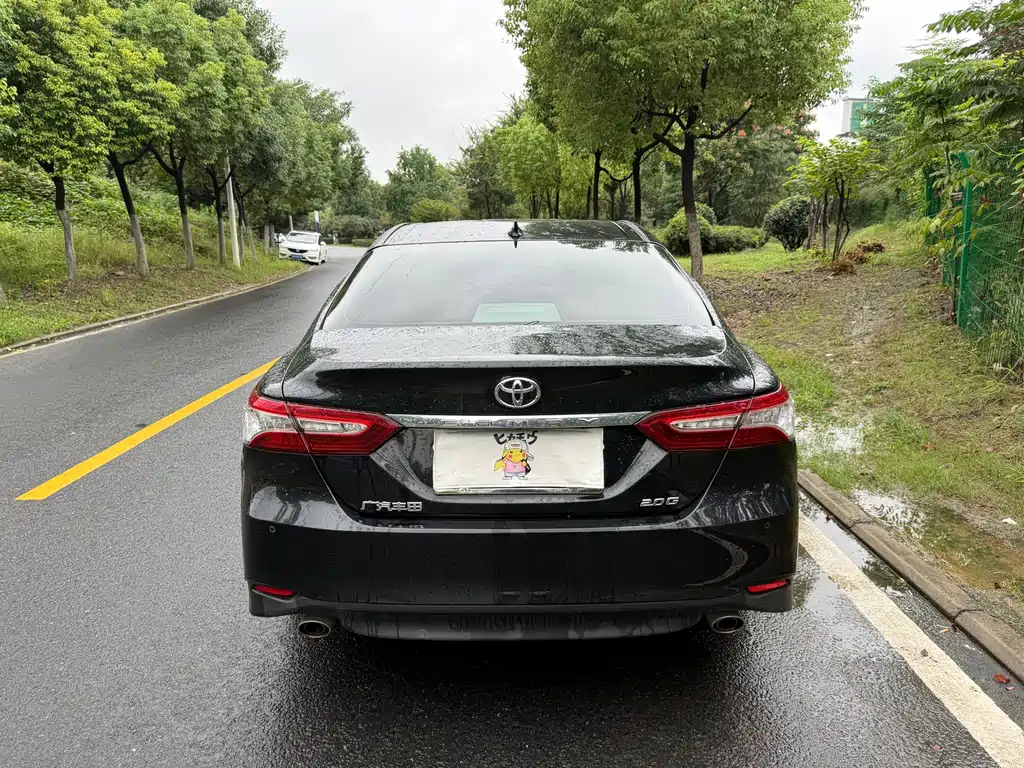 Toyota Camry — миниатюра 14