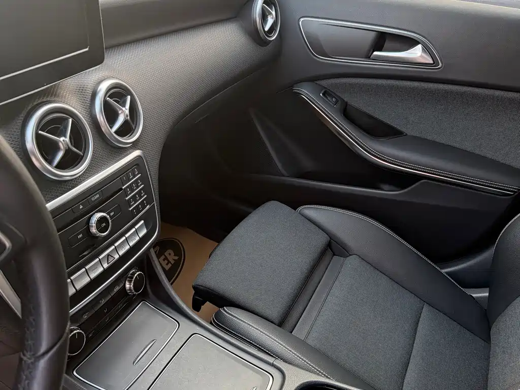 Mercedes-Benz A-Class (Import) A 200 Dynamic Type, фото 11