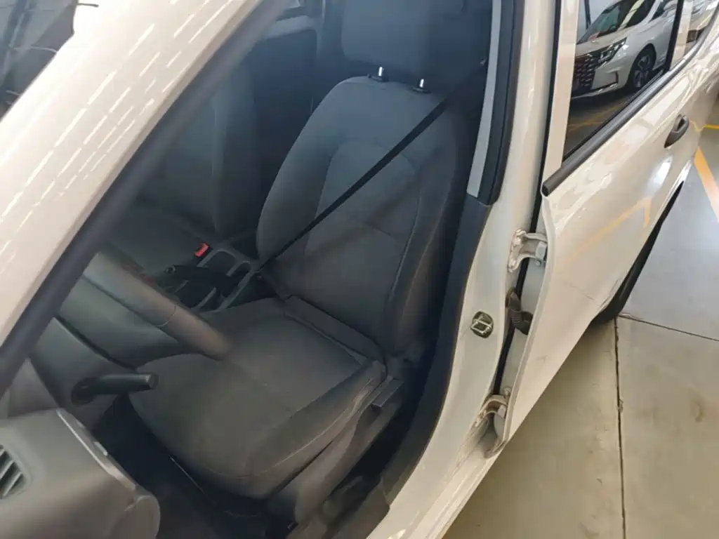 Wuling Hongguang EV — миниатюра 15