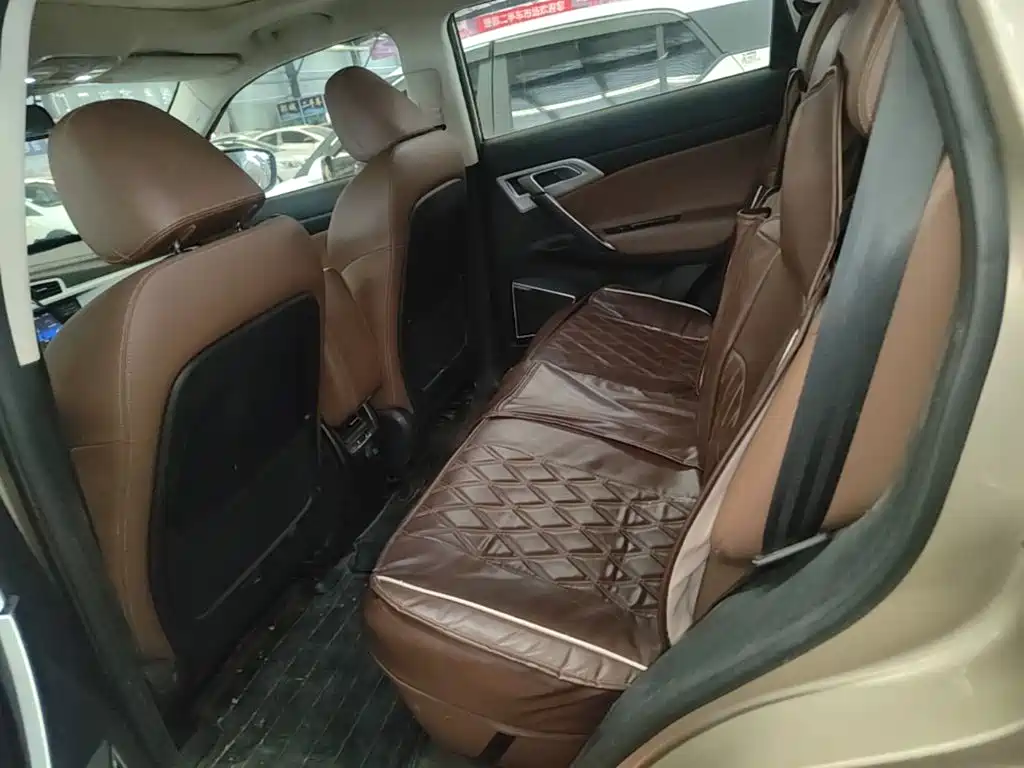 Geely Boyue — миниатюра 17