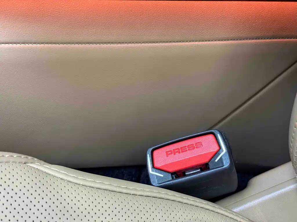Land Rover Range Rover — миниатюра 10