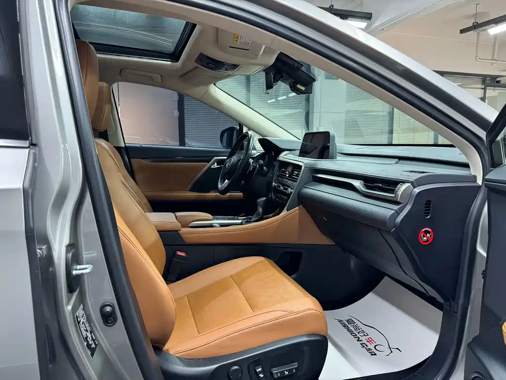 Lexus RX — миниатюра 10