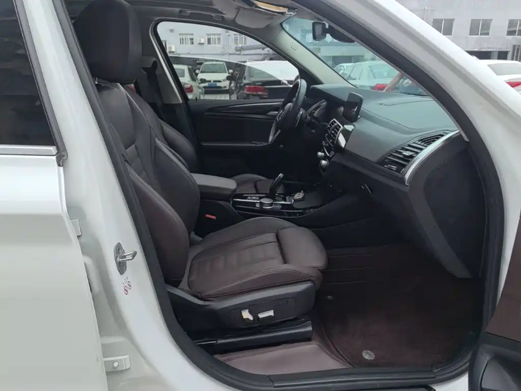 BMW X3 — миниатюра 25