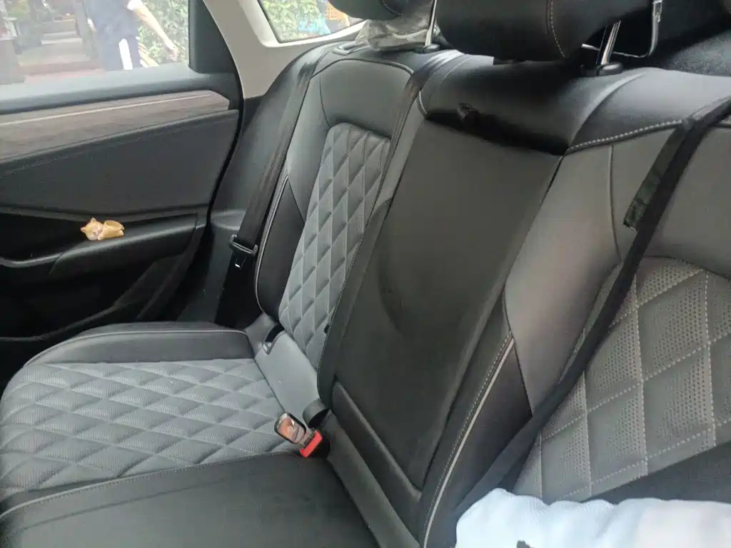 Volkswagen Sagitar — миниатюра 18