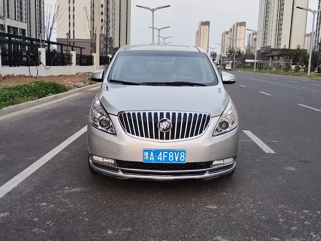 Buick GL8 — миниатюра 2
