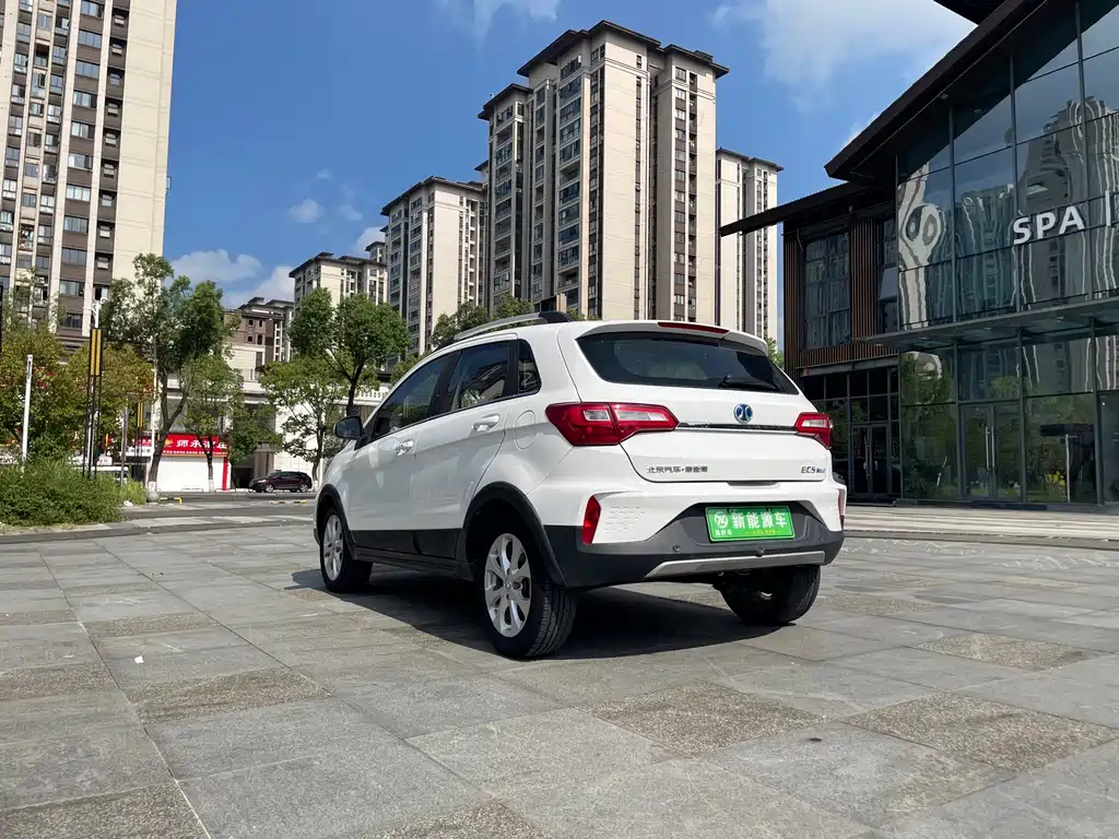 BAIC New Energy EC5 — миниатюра 13