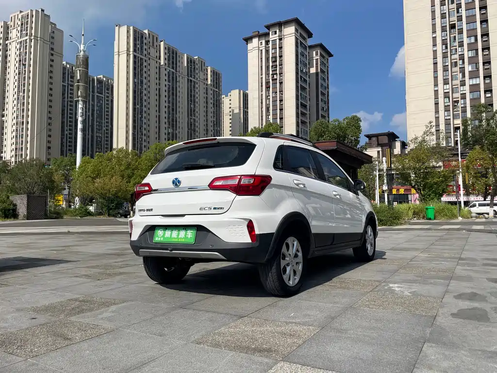 BAIC New Energy EC5 — миниатюра 12