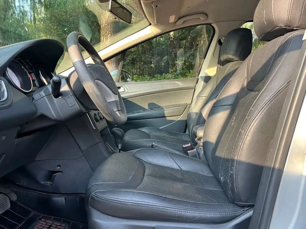 Peugeot 308 — миниатюра 8
