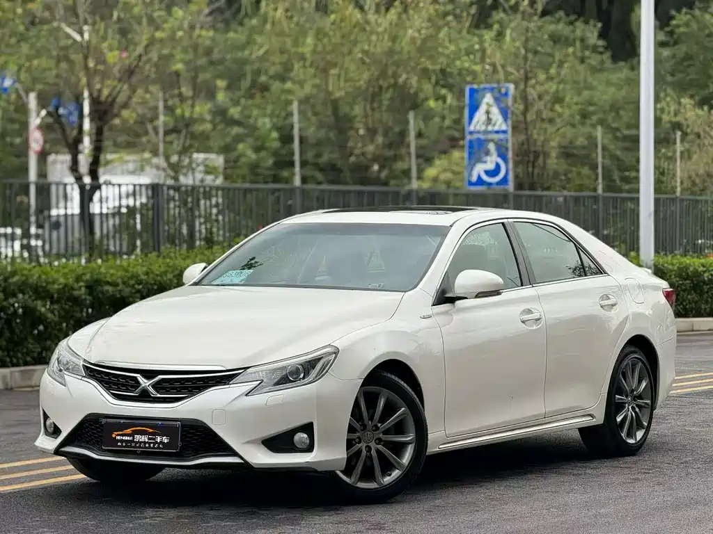 Toyota Reiz 2016