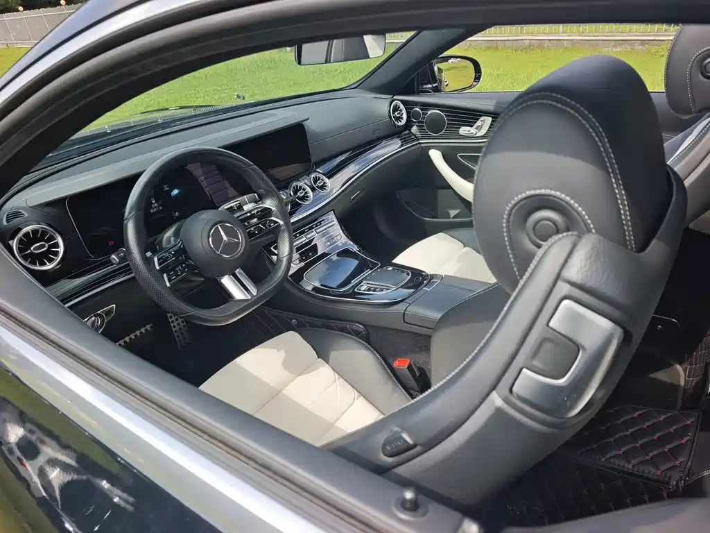 Mercedes-Benz E-Class (Import) — миниатюра 19
