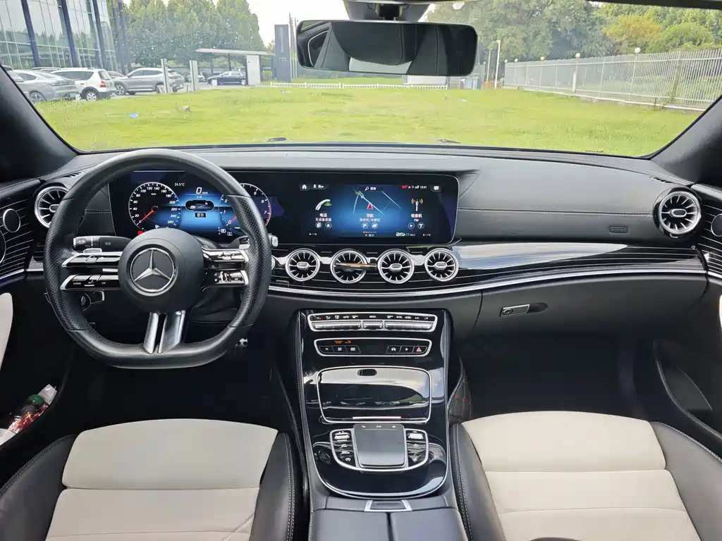 Mercedes-Benz E-Class (Import) — миниатюра 14