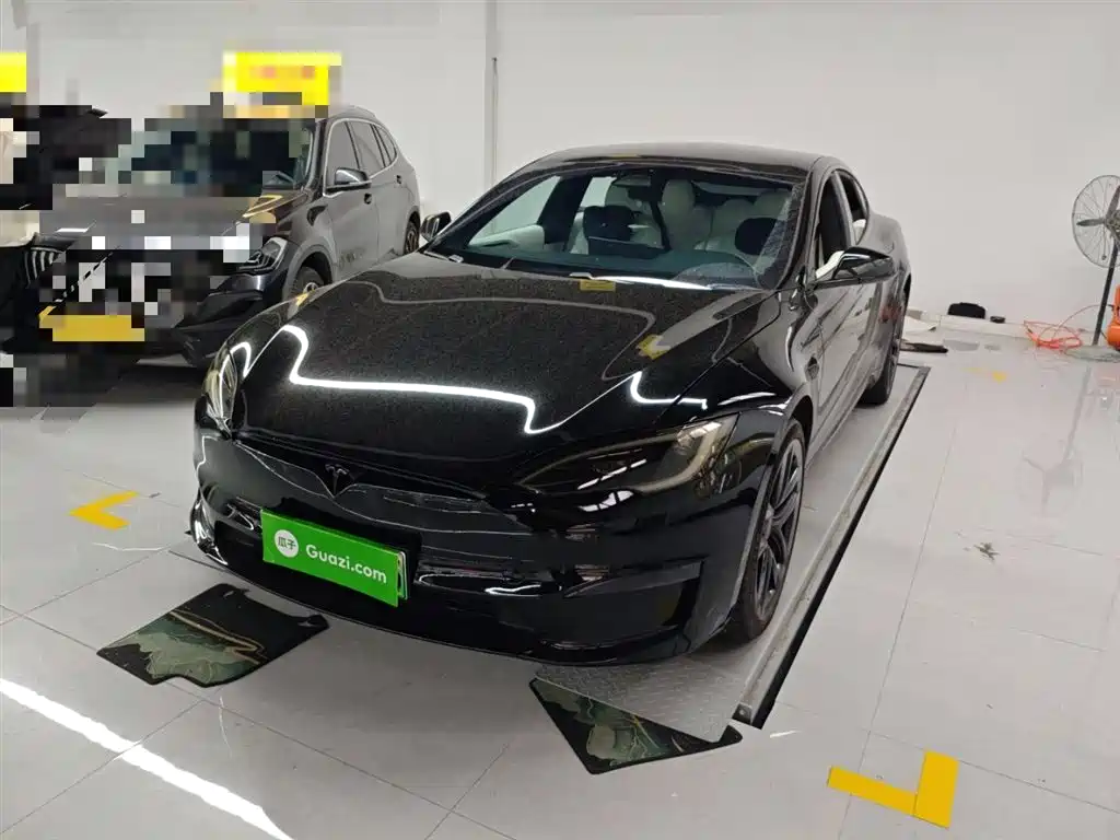 Tesla Model S 2023