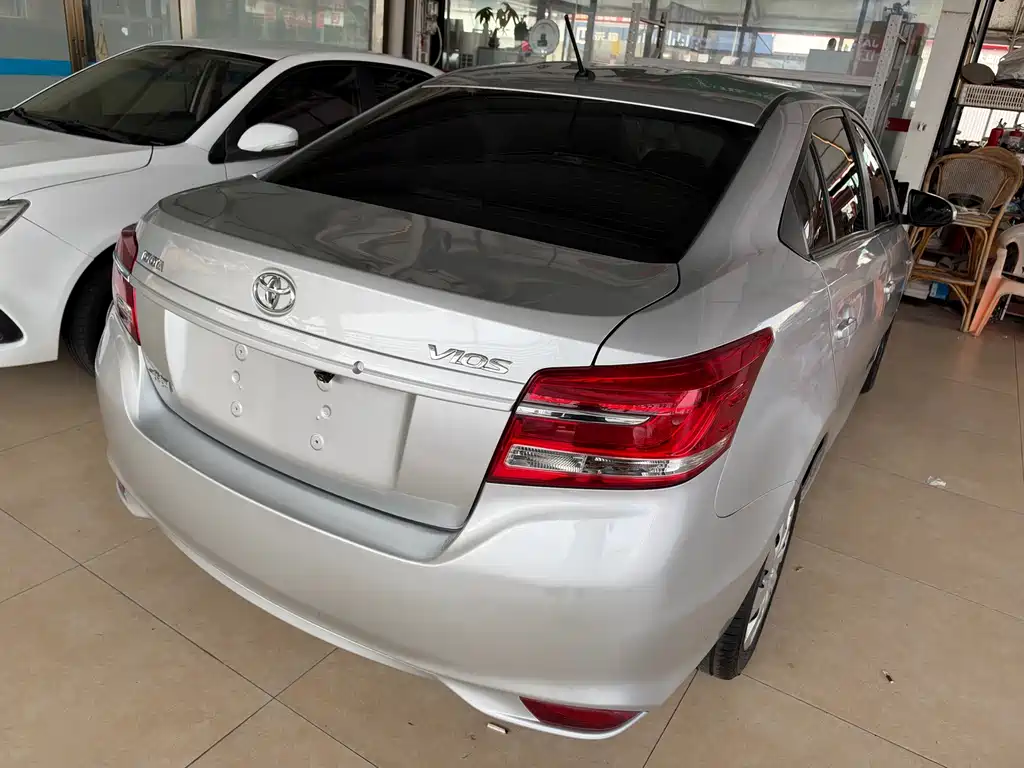 Toyota Vios — миниатюра 10