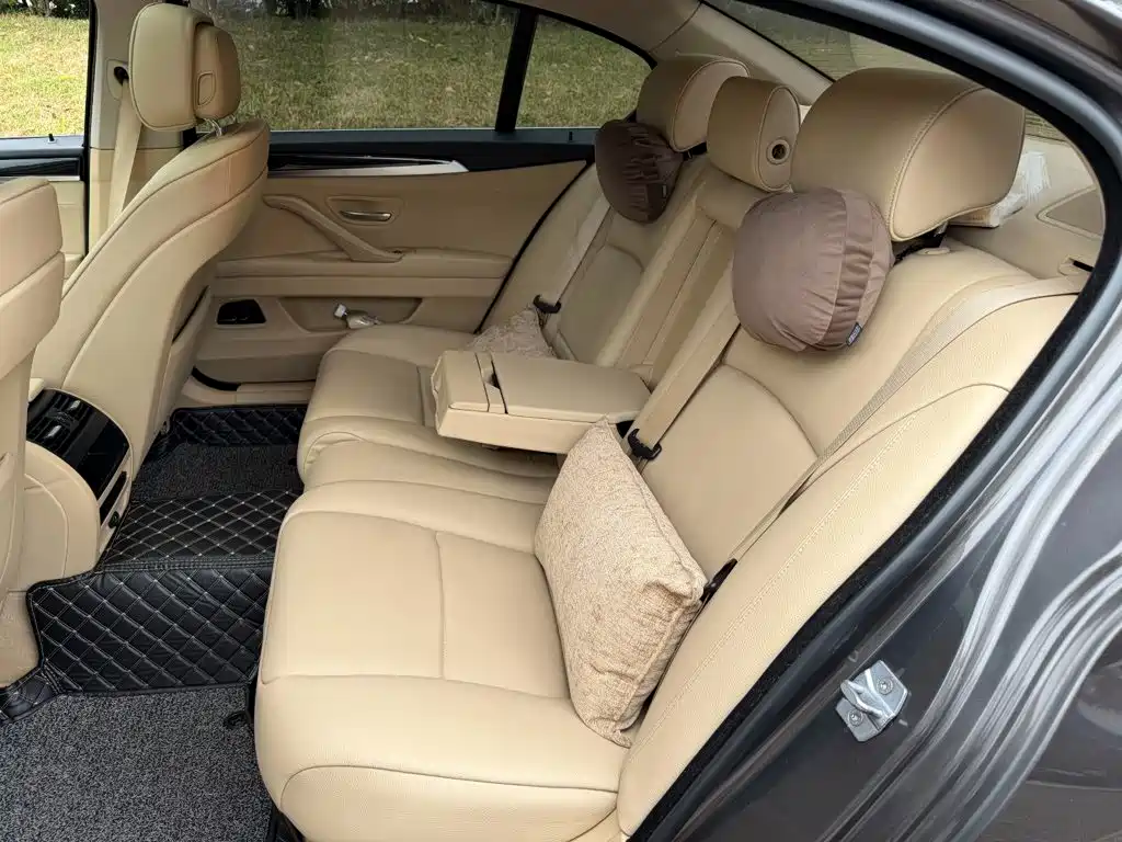 BMW 5 Series — миниатюра 12
