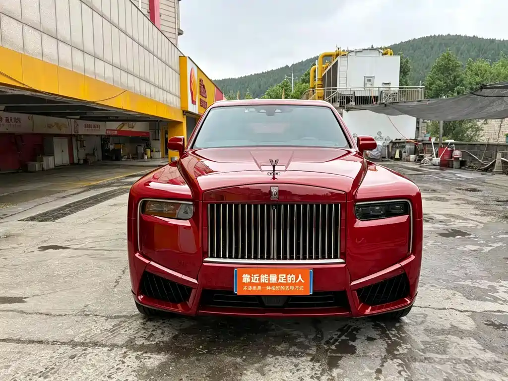 Rolls-Royce Cullinan 2018 мест
