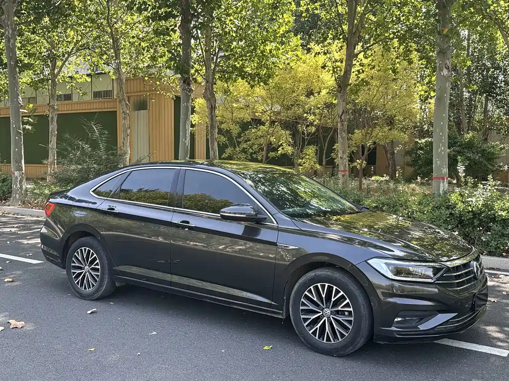 Volkswagen Sagitar — миниатюра 3