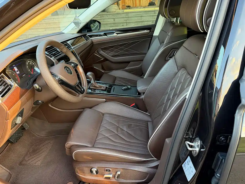 Volkswagen Phideon — миниатюра 8