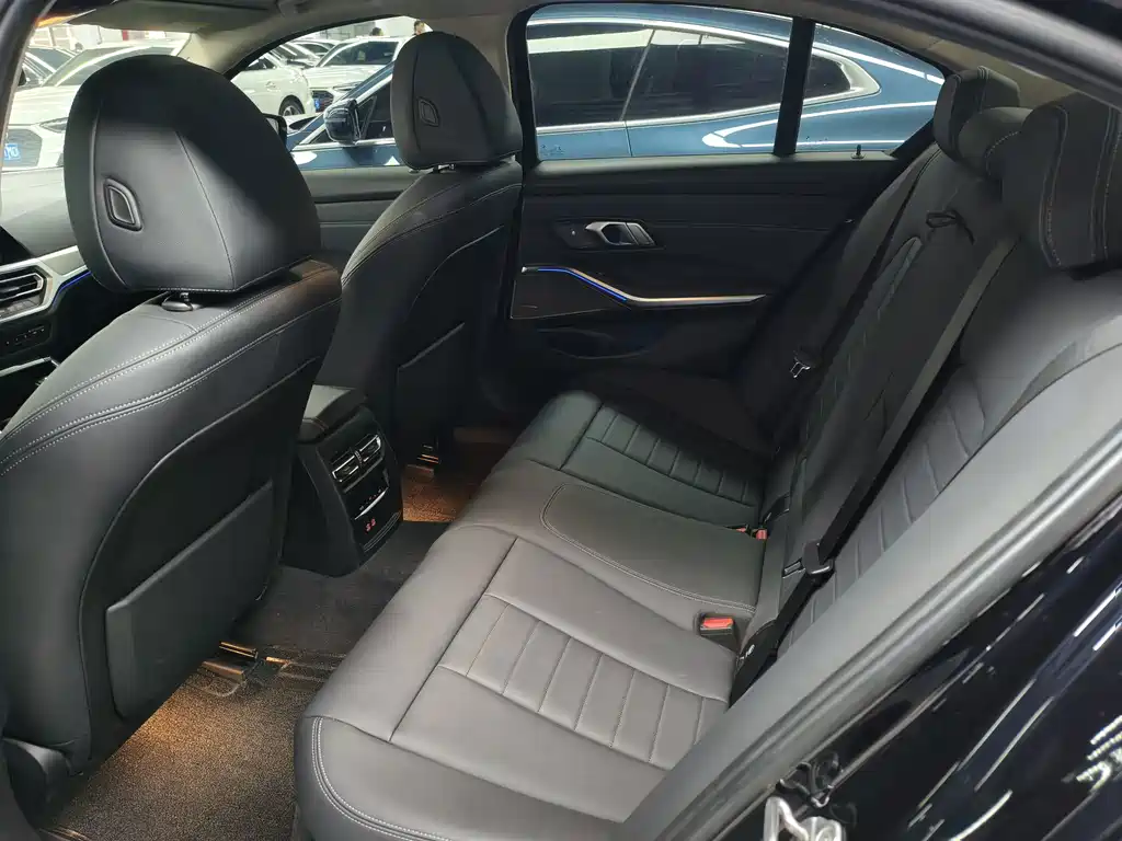 BMW 3 Series — миниатюра 9