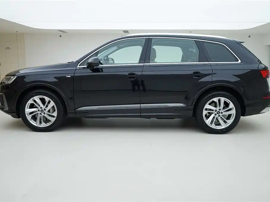 Audi Q7 2021 55 TFSI quattro S line Sport