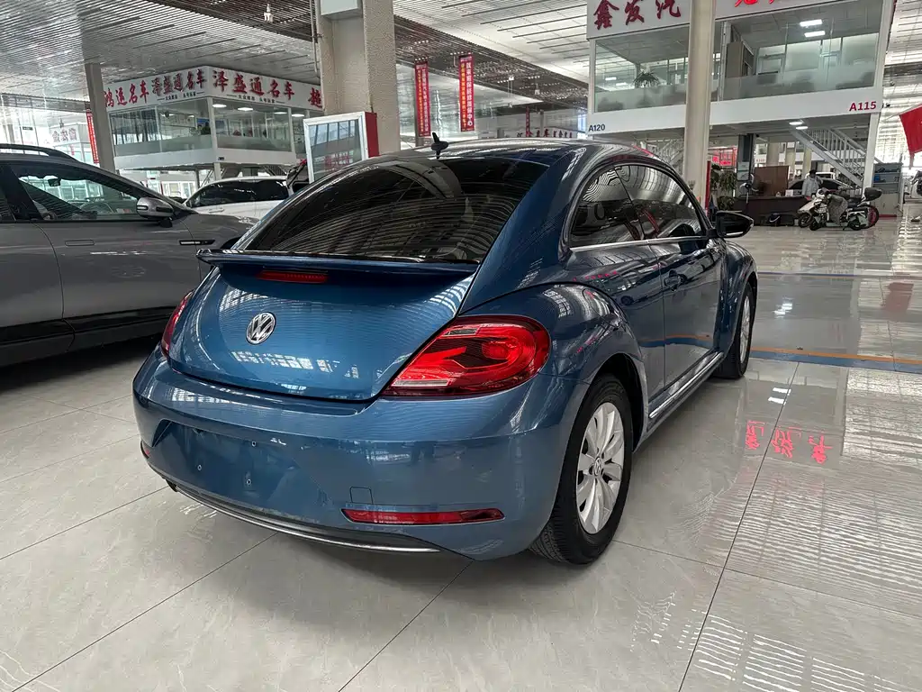 VOLKSWAGEN BEETLE
